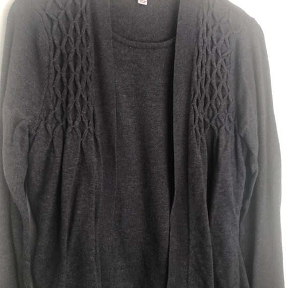 Gray cardigan with built in shirt size small - Picture 4 of 5